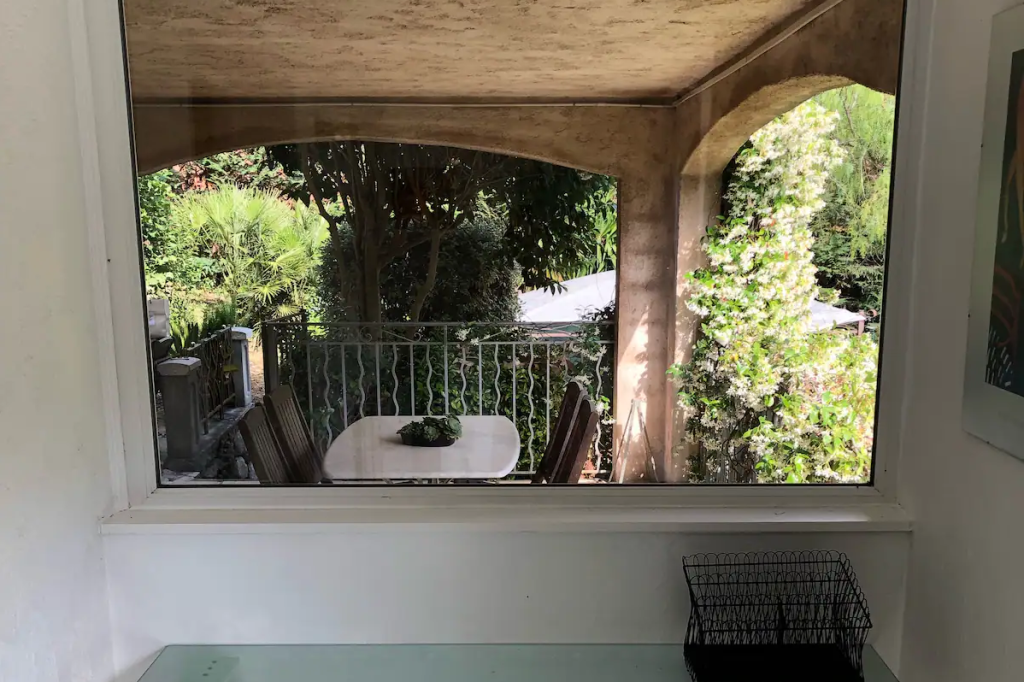 Aibnb5